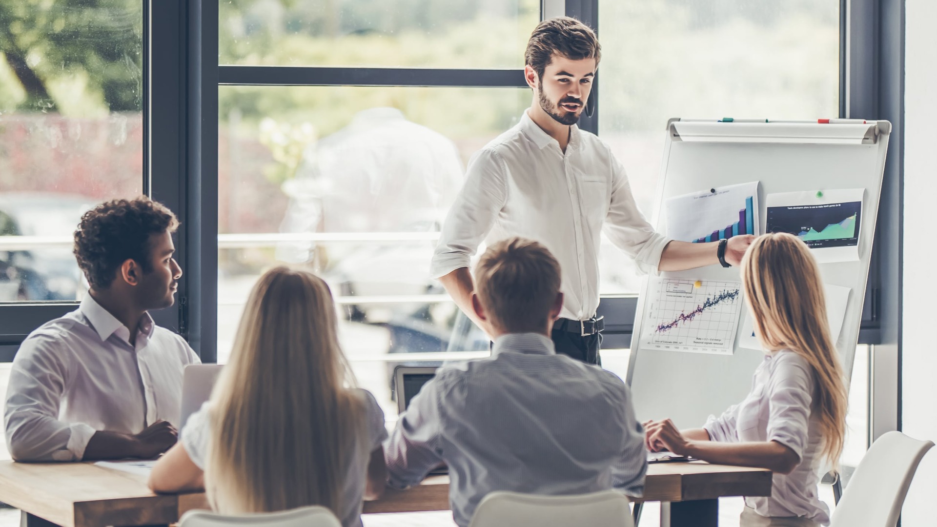 ImageHow to Choose a Sales Enablement Vendor 