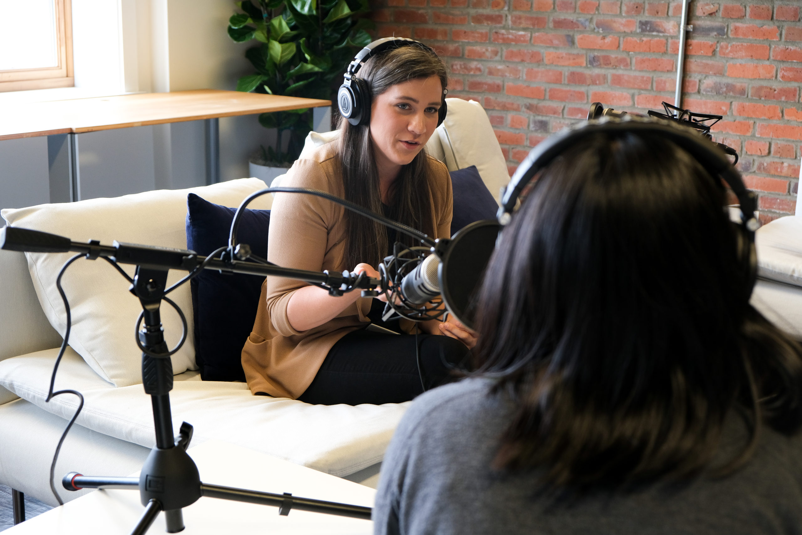 Episode 50: Nieka Mamczak on Making Noise with Impactful Sales Plays
