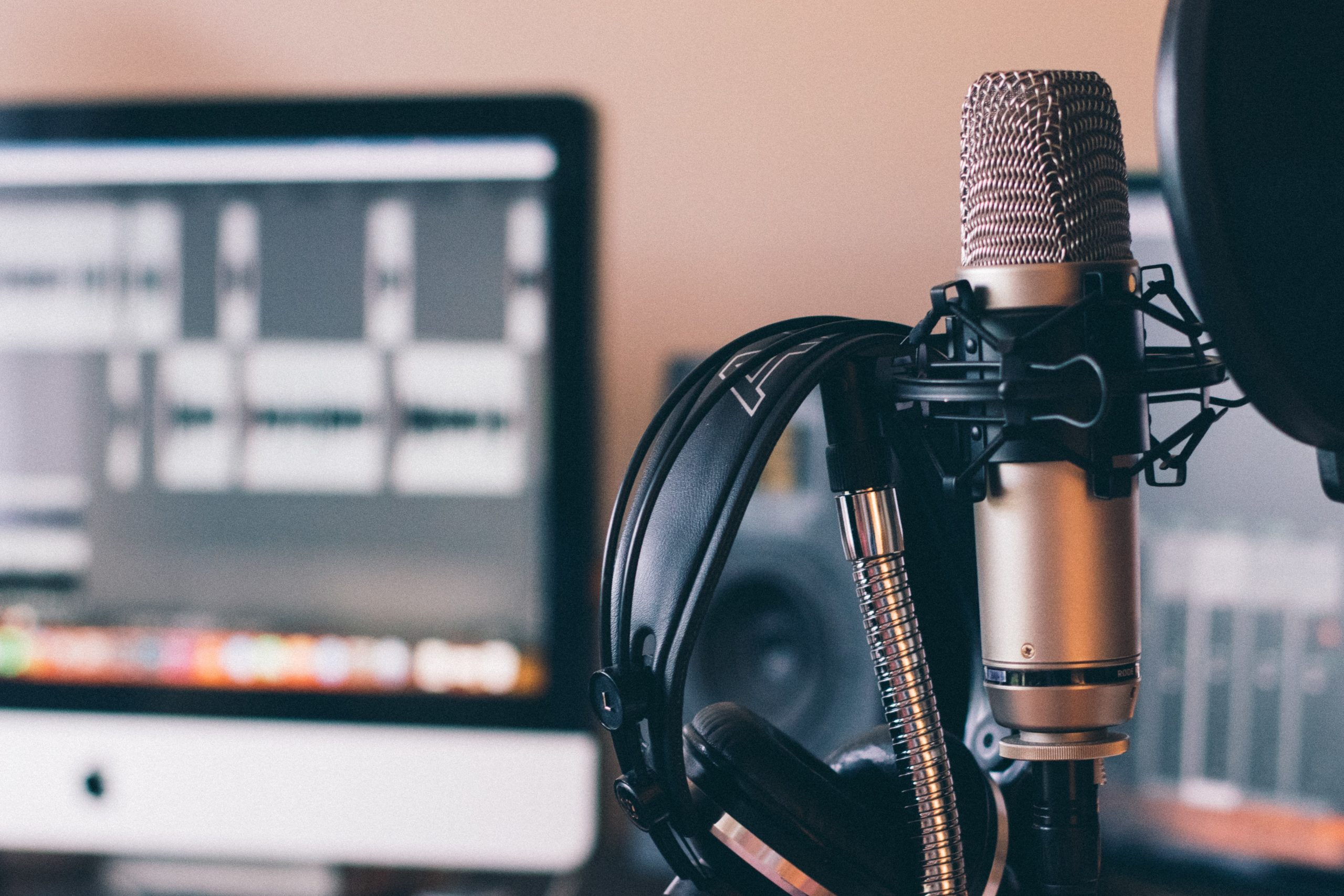 ImageEpisode 119: Lisa Hammack on Advocating for Recognition in Sales Enablement 