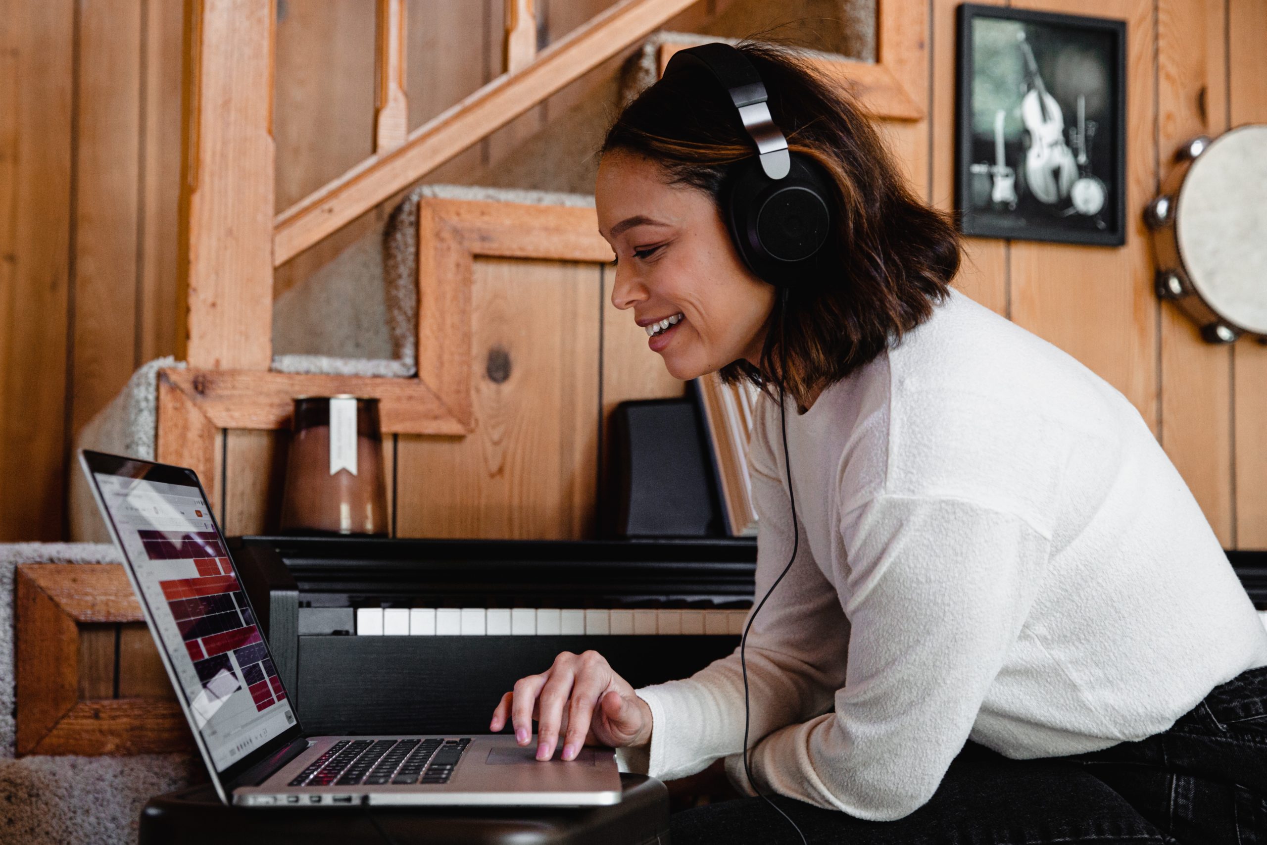 Episode 232: Elena Beletsioti on Delivering Effective Enablement Programs at Scale