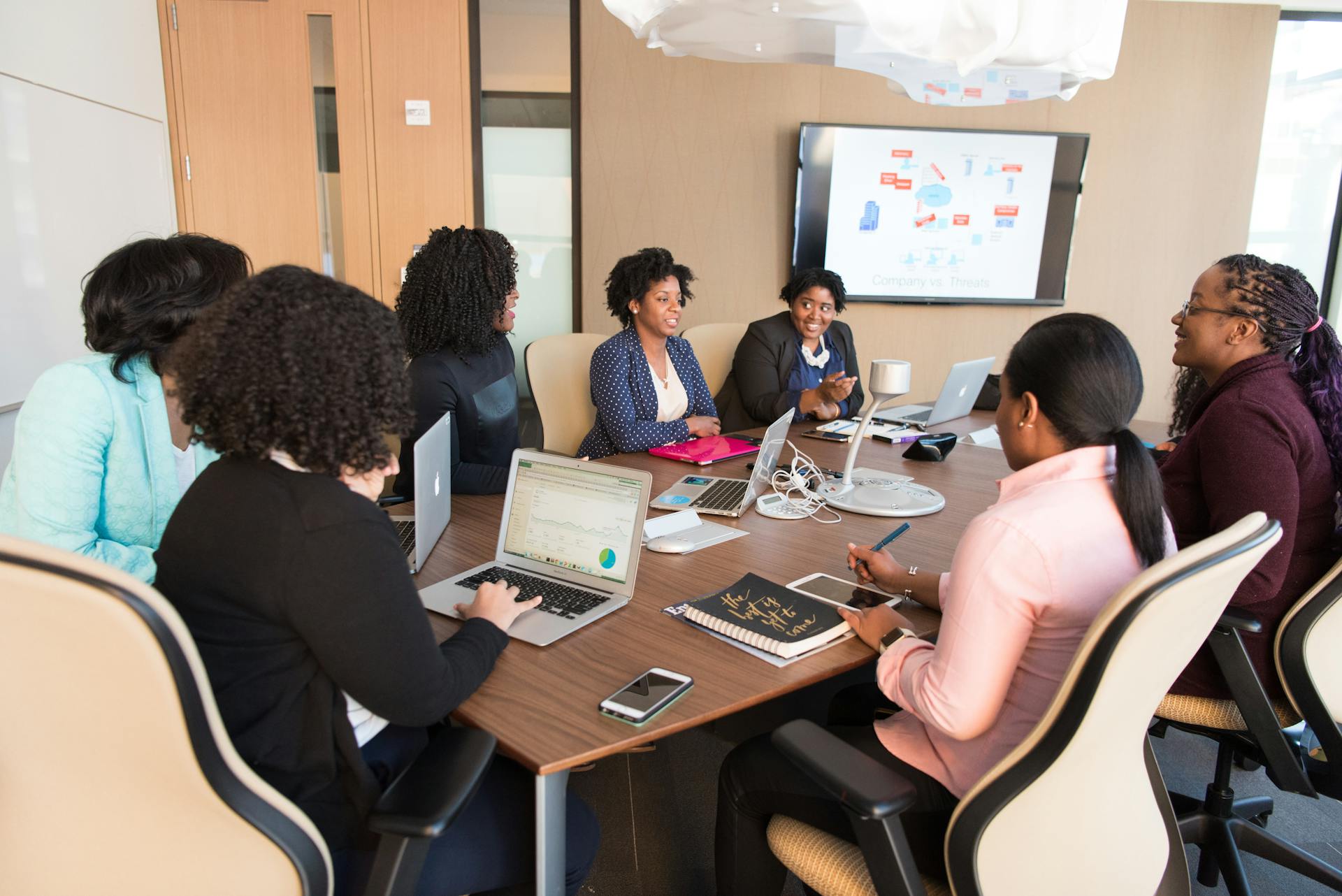 Effectively Engage the Modern Buyer With Digital Rooms