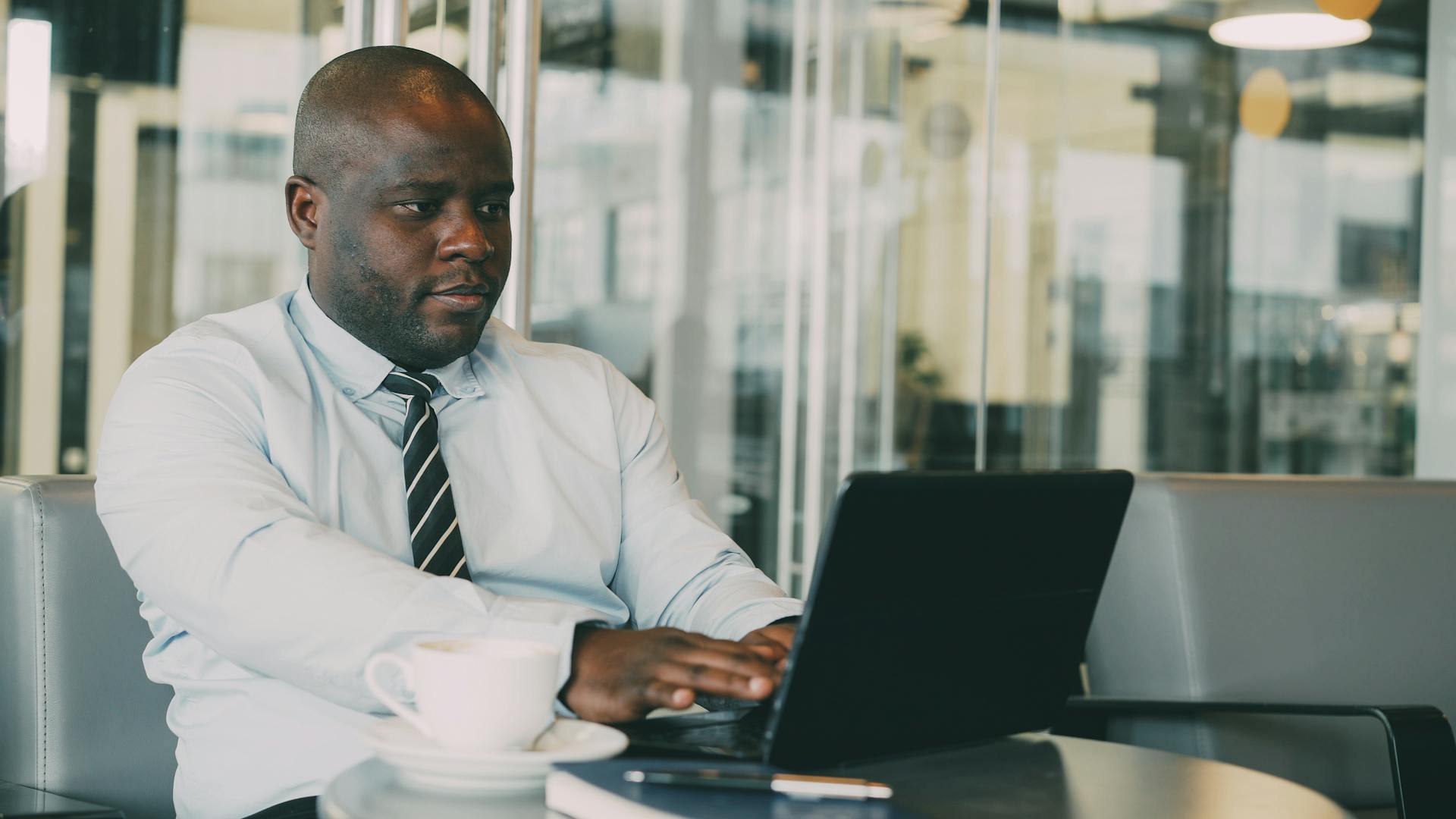 ImageBookmarking vs. Uploading Content in Your Personal Spot 